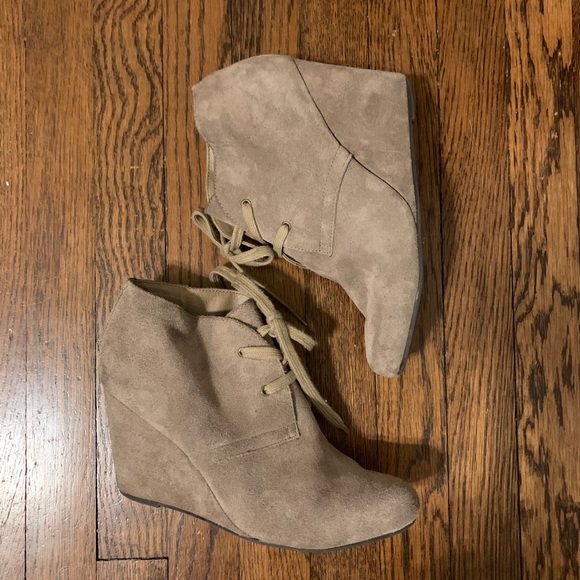 Dolce Vita taupe suede lace up booties- worn once! - Picture 1 of 6